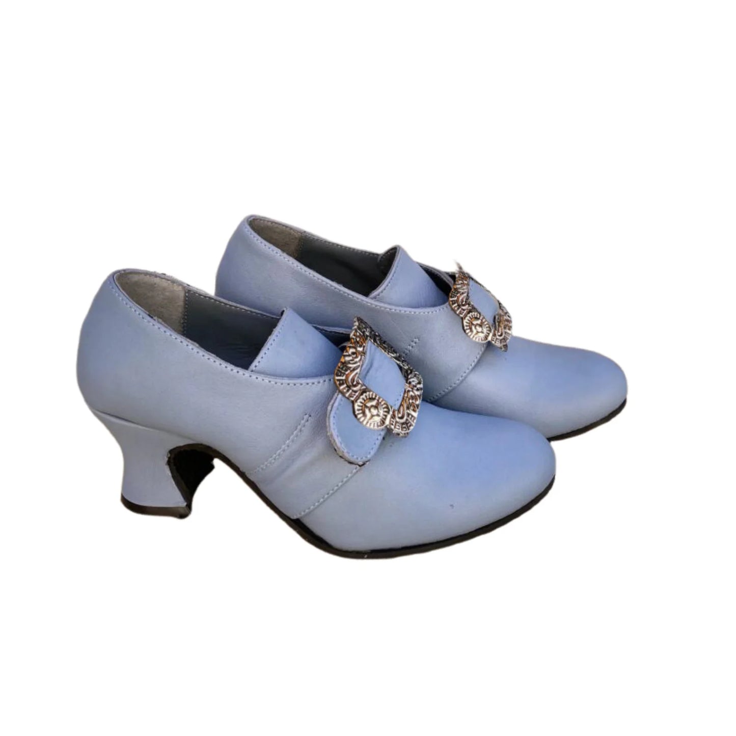 The Noble Step – Lady’s Heeled Slippers of the Hidden Court.