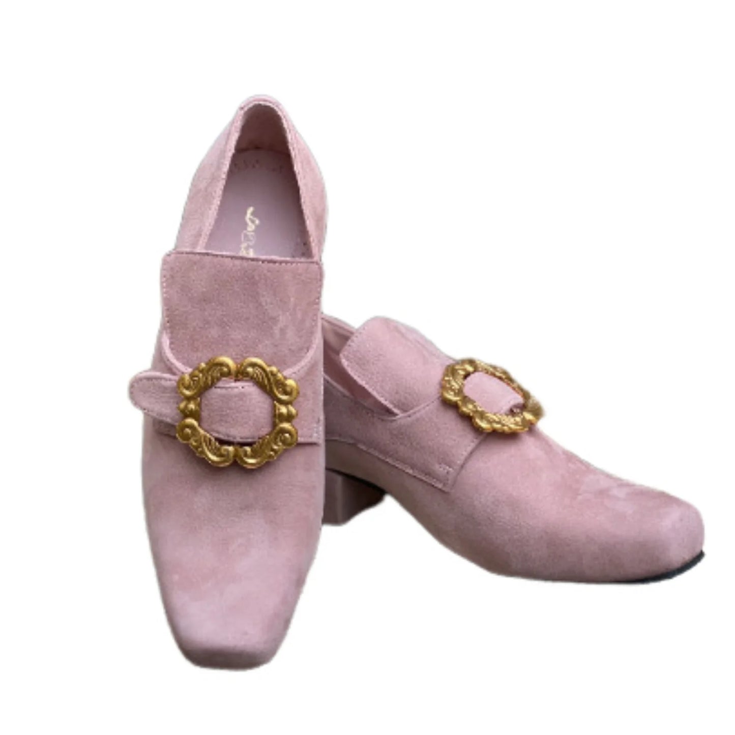 The Noble Step – Lady’s Heeled Slippers of the Hidden Court.
