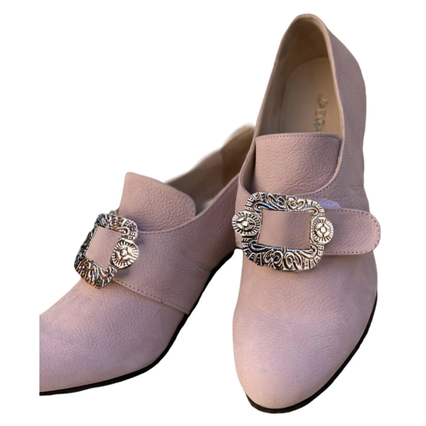 The Noble Step – Lady’s Heeled Slippers of the Hidden Court.